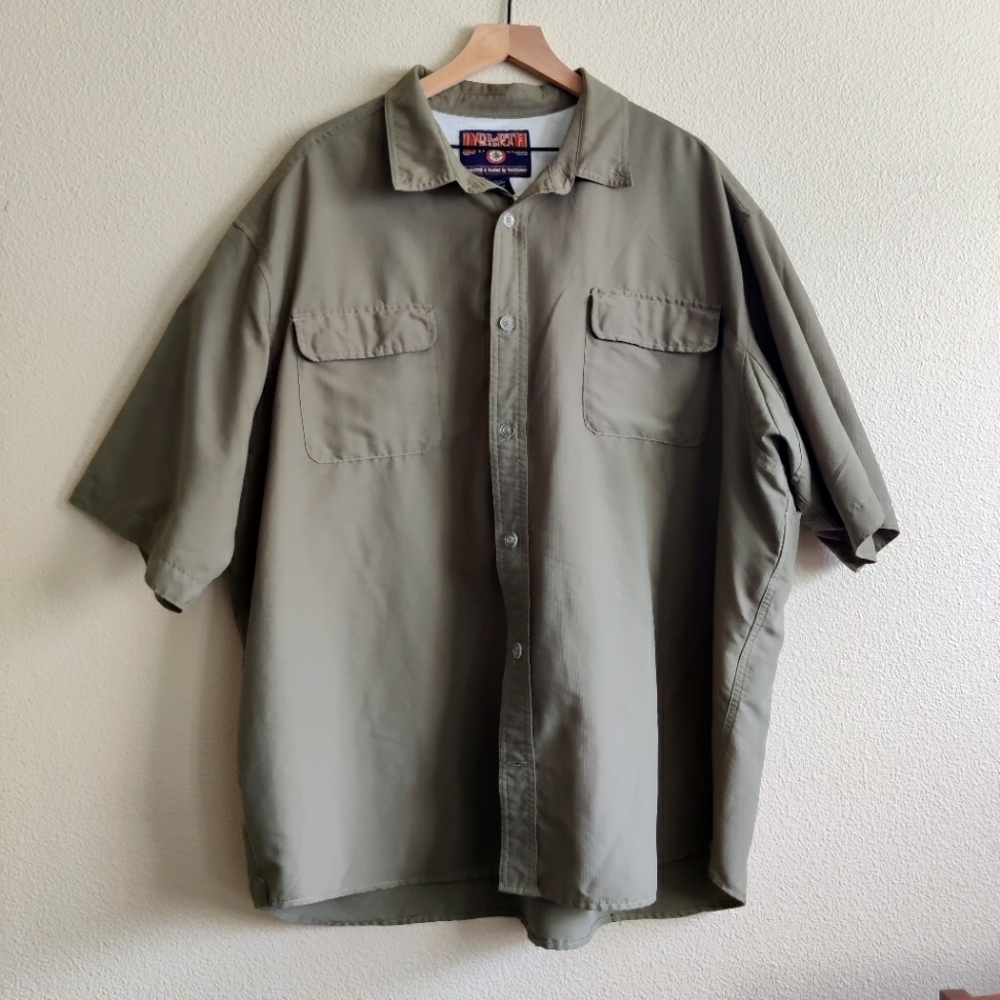 Duluth Trading Company Men's Button Down Shirt